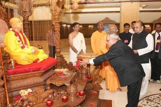 Pranav Mukherjee praising Srila Prabhupada